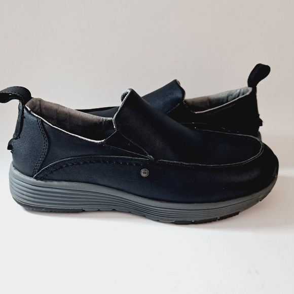 Duluth Trading Company Tower Hill Black Leather Slip On Loafers - Picture 6 of 6